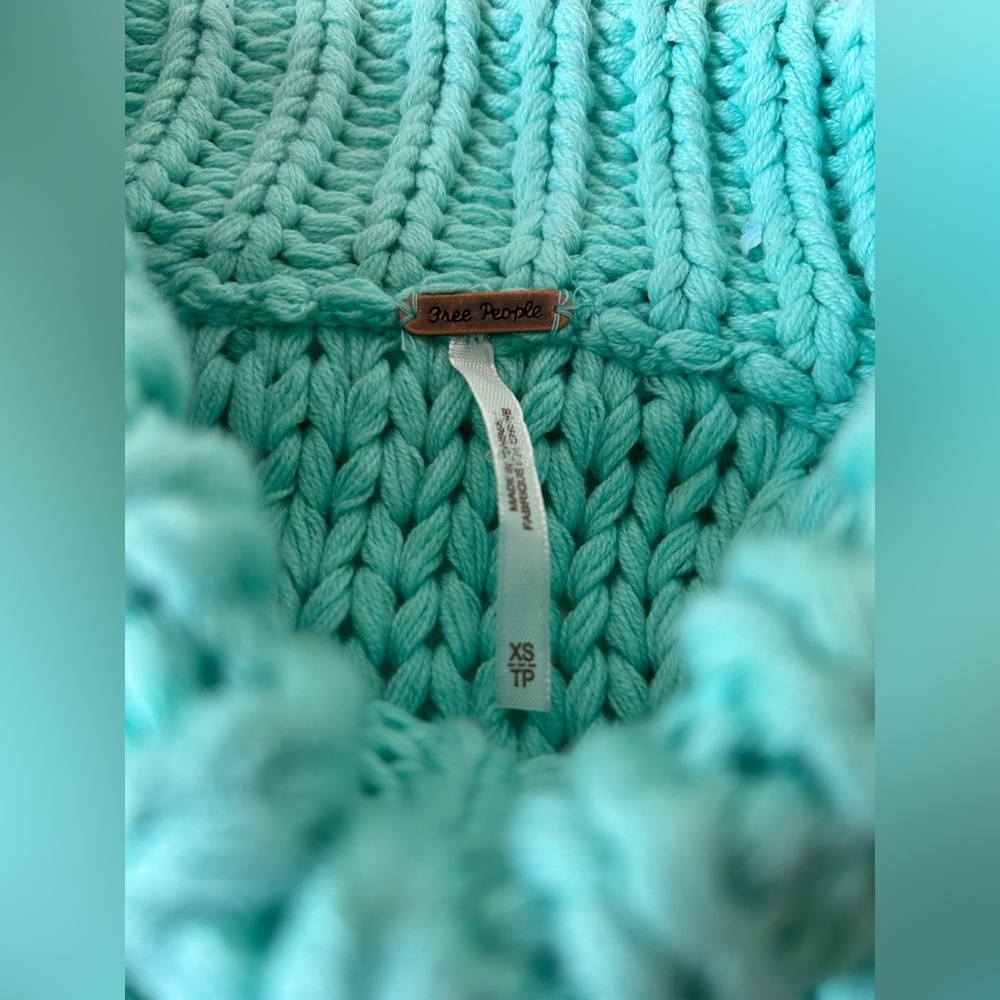 FREE PEOPLE MY ONLY SUNSHINE CHUNKY KNIT, RIBBED EDGES, MOCK NECK XS - Picture 5 of 10